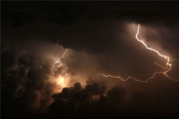 Symbolbild.Foto: AlbertGbn/Pixabay