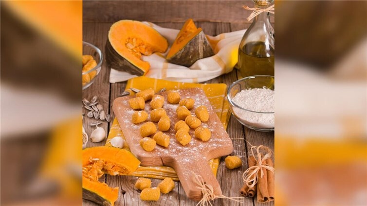 Leuchtend orange und lecker: Kürbisgnocchi selbst zubereiten Symbolbild.Foto: Mi.Ti. - AdobeStock