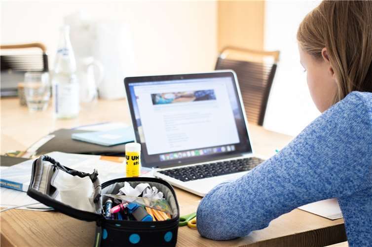 Schulstart mit Problemen: Störung bei Moodle Symbolbild.Foto: zapCulture/Pixabay