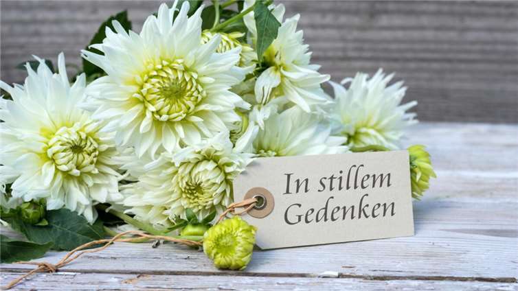 Die Sterbebilder Symbolfoto: Cora Müller - Adobe Stock