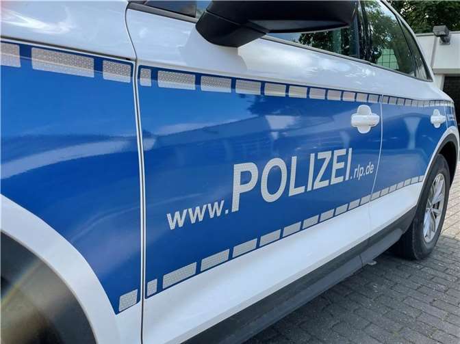 Ahrtal: 50-Jähriger bricht sich Wirbelsäule bei Gleitschirmunfall Symbolfoto. Foto: ROB