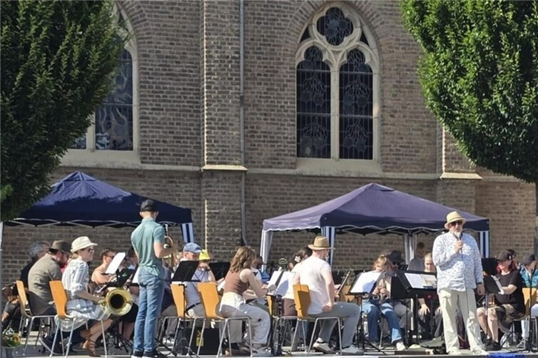 Symphonisches Blasorchester Tomburg Winds unter der Leitung von Adi Becker (Archiv 2025)
