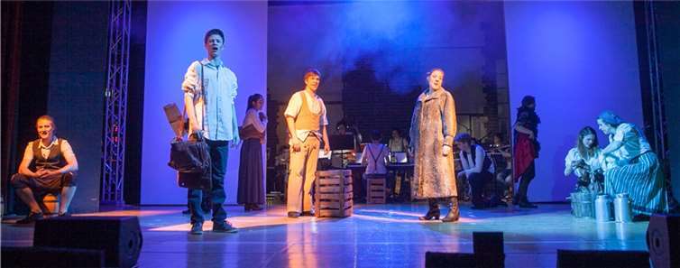 Szenische Darbietungen wechselten sich mit solistischen Leistungen ab.