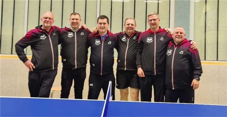 TTC Ramershoven 3 (v.l.) mit Franz-Josef Schmidt, Marcus Knöffler, Mike Schmidt, Thomas Knöffler, Günter Kloss und Thomas Olbrich.