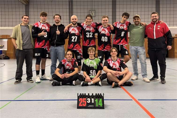 TV 05 Mülheim Herren 2 von links hinten: M. Föhr, P. Henning, N. Hartung, Y. Stock, E. Pinger, J. Müller, J. Veit, F. Freund (Trainer), M. Bartz (Co-Trainer); (von links vorne): B. Keskin, F. Mager, A. Woog. Quelle: TV05
