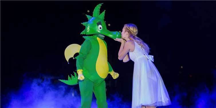 Tabaluga verliebt sich in Lilli. Foto: Why Not-Events und Kommunikation UG