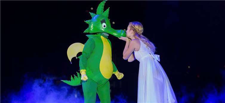 Tabaluga verliebt sich in Lilli. Foto: Why Not-Events und Kommunikation UG