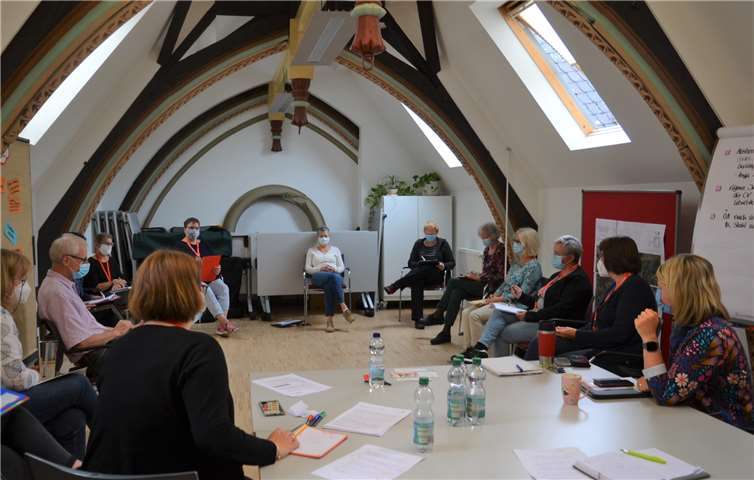 Täglich wird im Caritas-Krisenstab über die aktuelle Lage und über Hilfen gesprochen, die von den Diensten geleistet werden. Foto: E.T. Müller