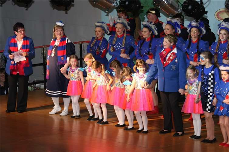 Tänzerinnen und Tänzer jeden Alters sind im bunten Vereinsleben der KG bestens aufgehoben. privat