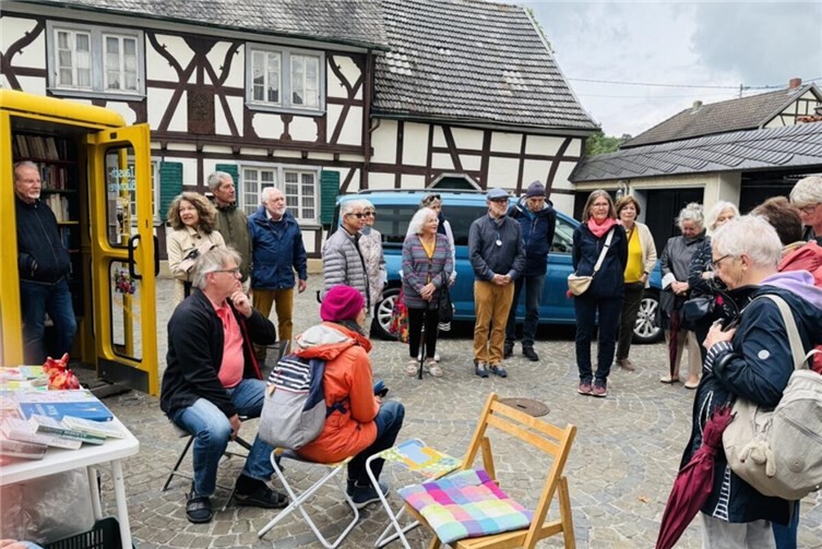 Unkeler Tauschbücherei feiert 10 Jahre „Nimm ein Buch – bring ein Buch“