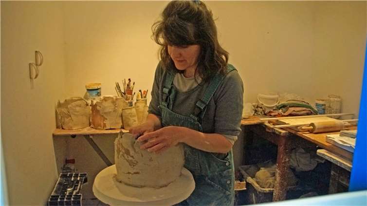 Tag der offenen Tür in den Töpfereien - Zeit, den Künstlern bei ihrer Arbeit zuz...