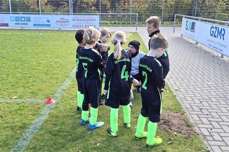 Taktikbesprechung zwischen den Spielen