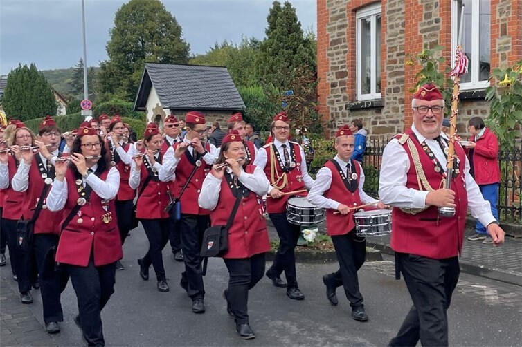 Tambour-Corps Erpel beim Blumenkorso