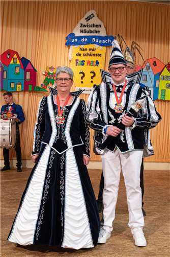 Tanja I. und ihr Prinz Stephan II. regieren die Roßbacher Narren.