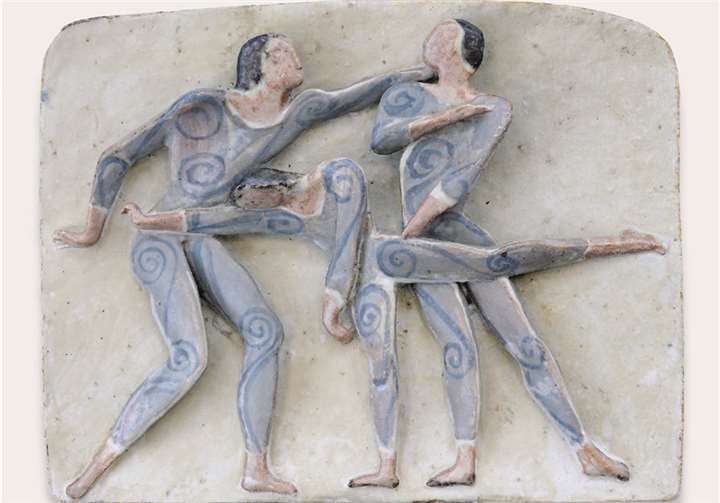 „Tanzbewegung“ von Gisela Schmidt-Reuter (Leihgabe Keramikmuseum Westerwald Höhr-Grenzhausen).Röntgen Museum Neuwied