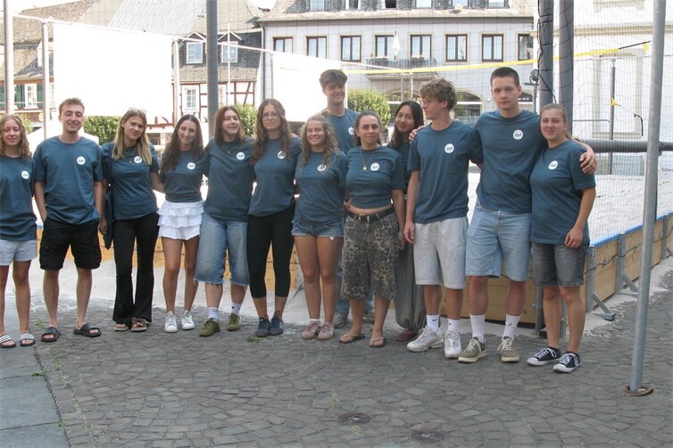 Tatkräftige Unterstützung für Linz: 13 junge Menschen engagierten sich beim fünften IJGD-Workcamp für ein gepflegtes Stadtbild.