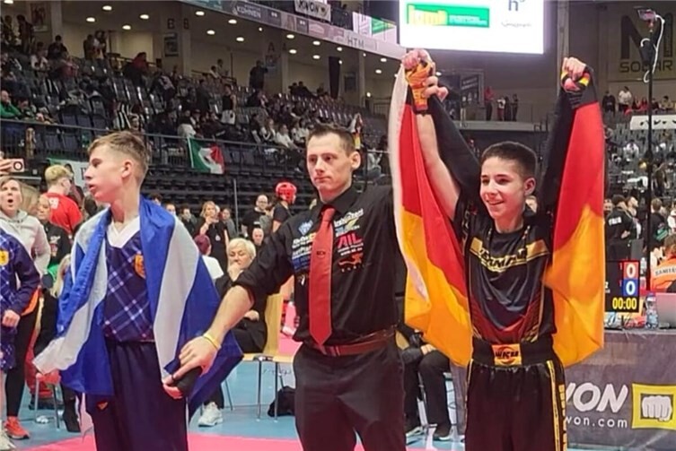 Taylor Schmitz nach dem Sieg gegen den Schottischen Finalgegner.Foto:Kampfsportschule Fidelis