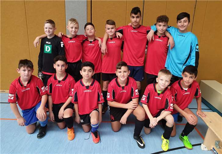 Team I und Team II vor der Siegerehrung.Foto: Geschwister-Scholl-Realschule plus Andernach