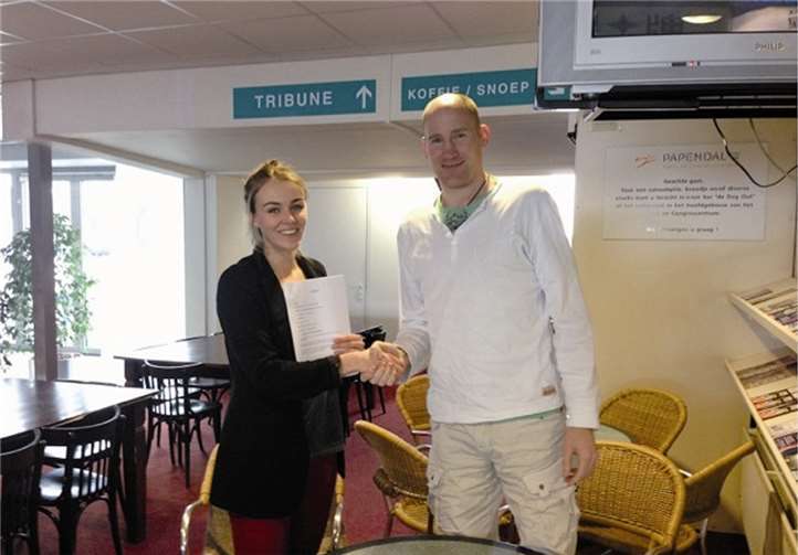 Team-Manager Christoph Barthel begrüßt Lotta Prak.SHU