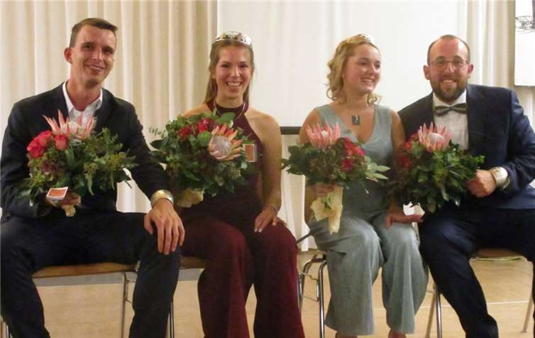 Team Mittelrhein: Weinkönigin Julia Lambrich (2.v.l.) mit Weinprinzessin Hannah Roos sowie den Weinprinzen Felix Kahl (links) und Gero Schüler. Fotos: KR