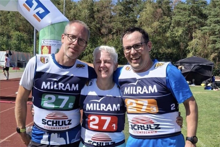 „Team Rheinland 3“„Es war mir eine Ehre mit Euch zwei tolle Staffelrennen zu laufen“Marcel Dix, Corinna Glombitza, Stefan Seemann