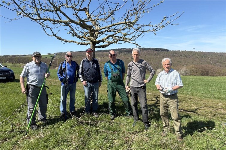 Team Wolfsdelle und Wegepate im Einsatz.