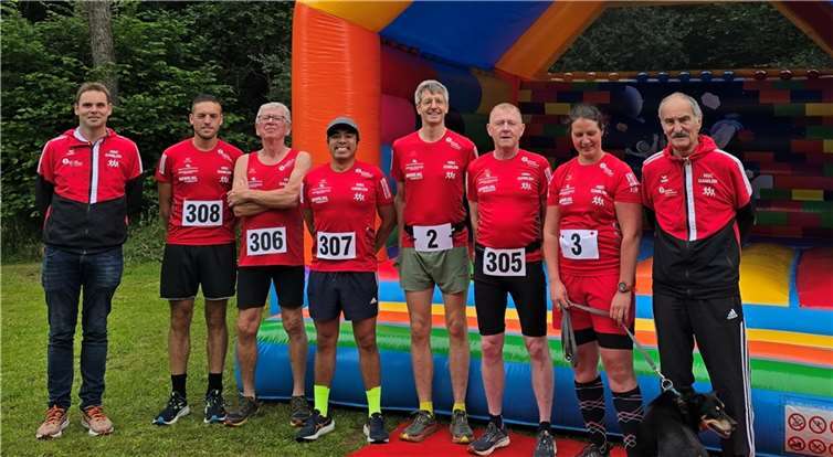Team beim Schafberglauf in Neuhof. Fotos: privat