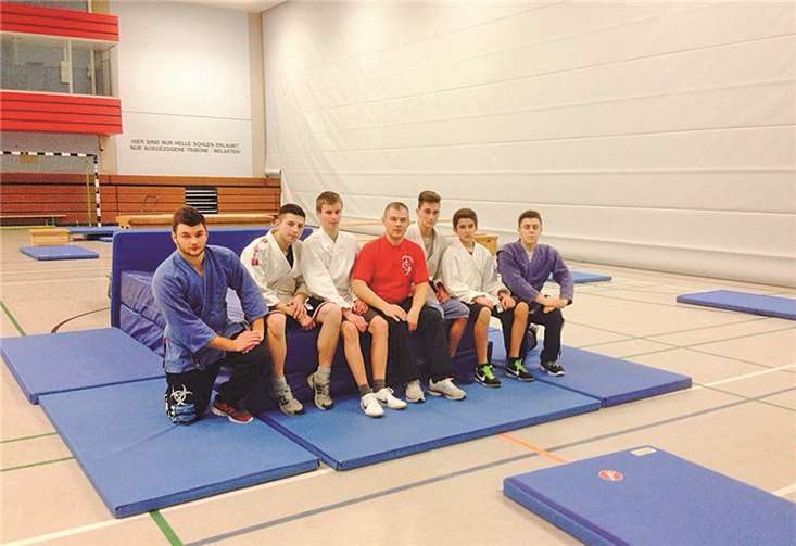 Teambuilding und Zusammenhalt sind wichtige Elemente im Training von Kindern und Jugendlichen. privat