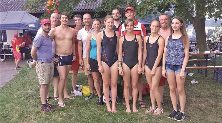 Teamfoto nach dem Moselschwimmen.