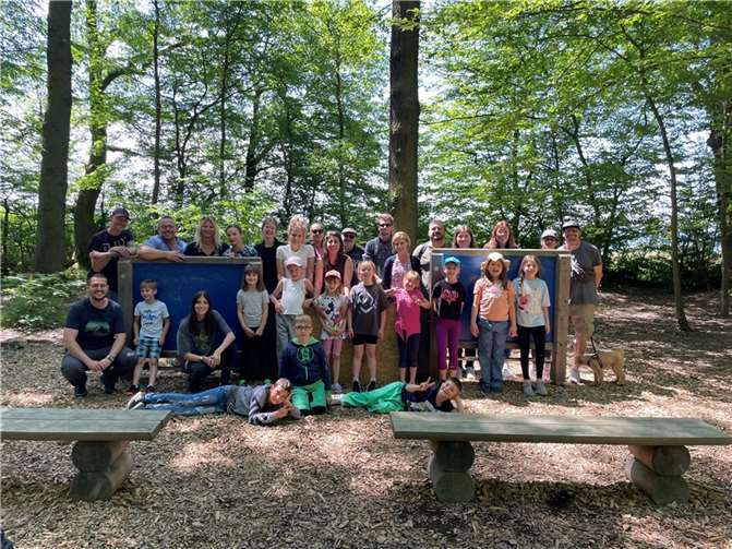 Teamspiele und Naturerlebnisse: Eltern-Kind-Tag der Kita Kettig begeistert Teilnehmer. Foto: Jens Bayer