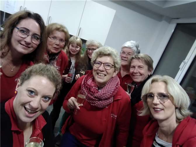 Teamwork in der KÖB Holler/Untershausen – ein Hoch auf eine gelungene Veranstaltung.  Foto: privat