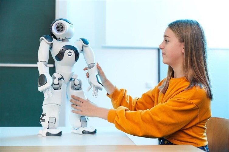Technik erleben bei den Ferienangeboten der Hochschule Koblenz
