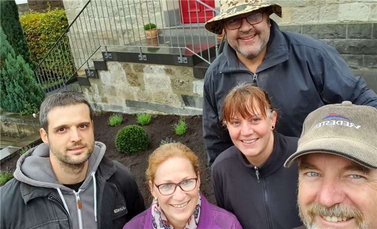 Teile des Dorfbrunnens wurden neu gepflanzt.