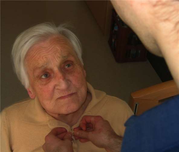 Teilhabe für Menschen mit Demenz: Im Pflegestützpunkt Weißenthurm findet eine Infoveranstaltung statt.  Pixabay