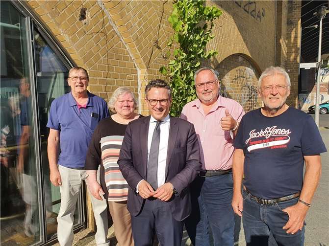 Teilnehmende des SPD-Gemeindeverbandes mit Dr. Rudolph, MdB.  Foto: privat