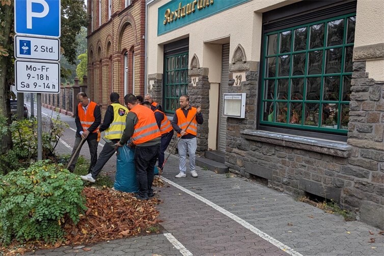 Einheitsbuddeln in Neuwied stärkt Biodiversität und Gemeinschaft