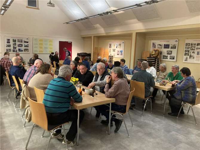 Teilnehmer beim Neujahrstreffen der FWG Trimbs im Bürgerhaus Trimbs.  Foto: privat