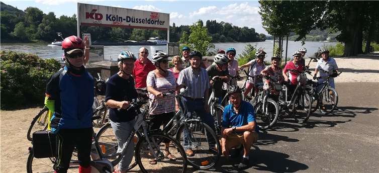Teilnehmer der Fahrradtour auf der Insel Grafenwerth.privat