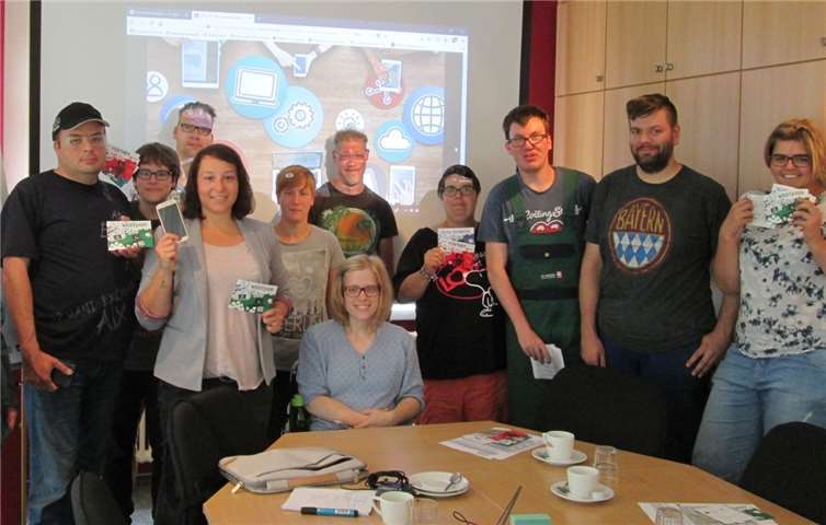 Teilnehmer der Fortbildung zur Medienkompetenz in den Polcher Caritas Werkstätten.  Caritas Werkstätten, Polch