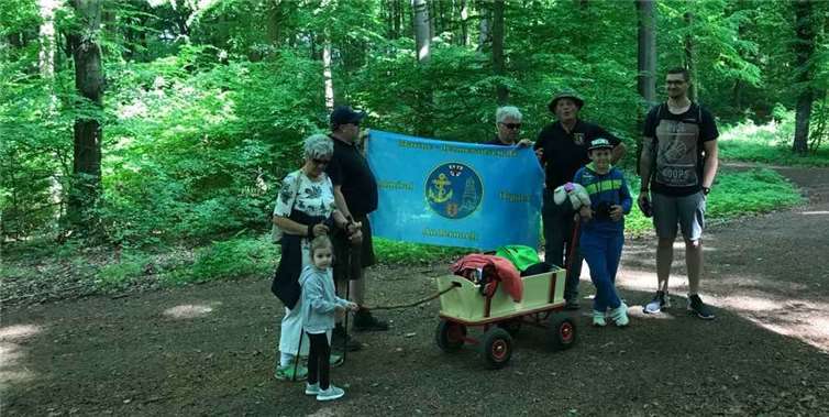 Teilnehmer der Kameradschaft beim Vatertagsausflug.Privat