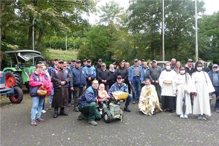 Teilnehmer der Traktorwallfahrt.Fotos: privat