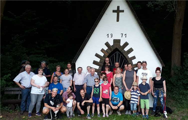 Teilnehmer der harmonischen Familienwanderung der Feuerwehr Dieblich. privat