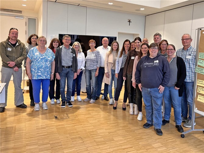 Teilnehmer des Ersten Netzwerktreffen im Rahmen des GKV-Projektes „Gesund älter werden im Landkreis Mayen-Koblenz“ freuten sich über die gelungene Veranstaltung. Foto: Kreisverwaltung MYK/Anne Schnütgen