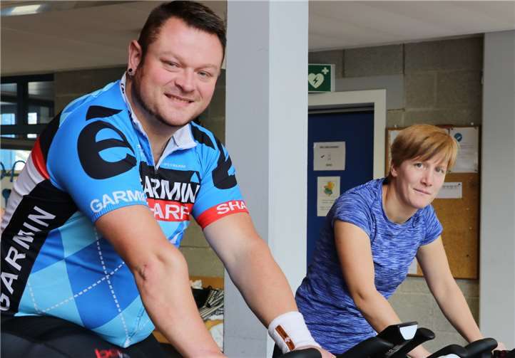 Teilnehmer des Indoor Cycling Marathons in Polch. Privat