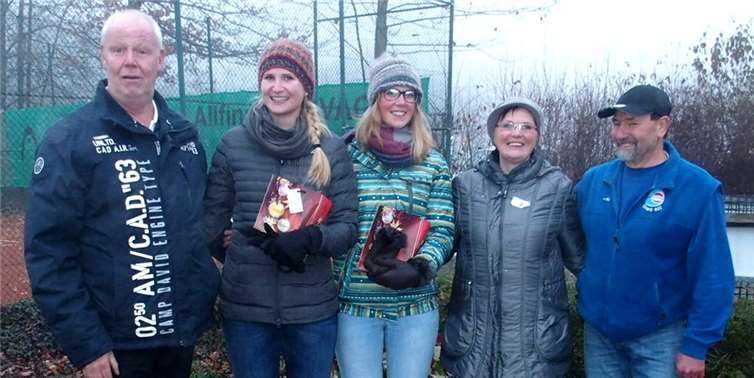 Teilnehmer des Nikolausturniers v.li.: Dieter Schropp, Geschwister Grandmontagne, Doris Schulze, Adi Ahrenberg. privat