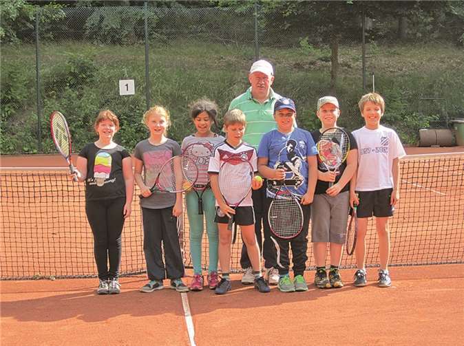 Teilnehmer des Schnupperkurs Tennis bei der Abteilung Tennis des SC Wassenach. privat