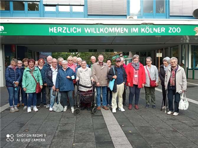 Teilnehmer vor dem Eingang zum Kölner Zoo.Foto: privat