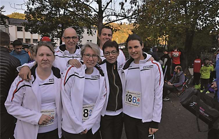 TeilnehmerInnen des Lauftreffs des TuS St. Sebastian haben am Teammarathon in Waldbreitbach teilgenommen.privat