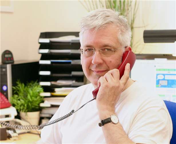 Telefonische Beratung im Jugendhaus-Jugendbüro in der Kirchstraße 10b in Selters.Foto: Jugendpflege der VG Selters