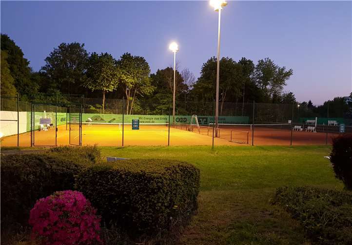 Tennis unter Flutlicht gibt es am Freitag in Bendorf. Foto: privat